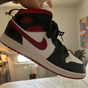 KIDS Jordan 1 Mid